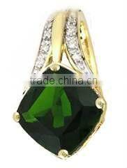 Emerald and diamond jewelry set