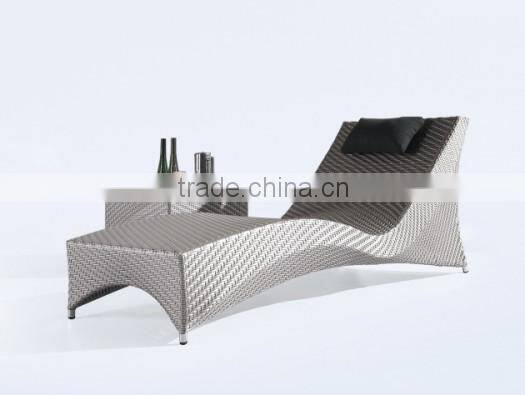 Dubai Outdoor Furniture Gray Cane Wicker Sun Lounger(DH-9574-3)