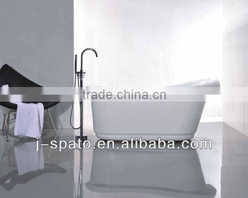 Modern freestanding tub made in Acrylic