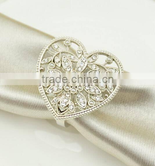fashionable heart shape plastic pearls metal alloy napkin rings for wedding