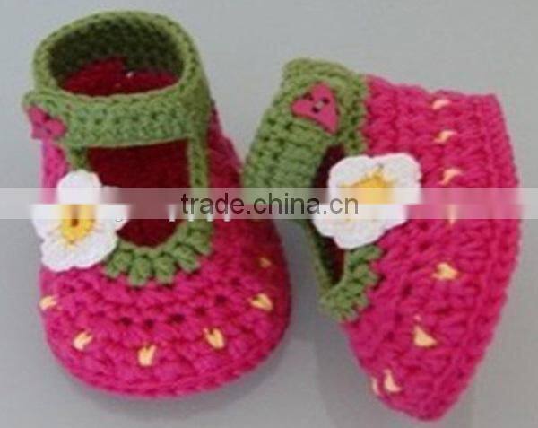 Best selling nice design pretty crochet baby booties