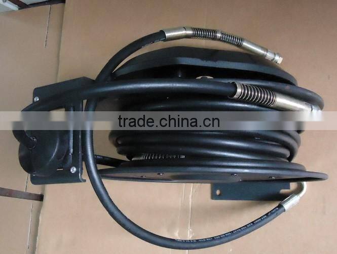 High pressure retractable hose reels