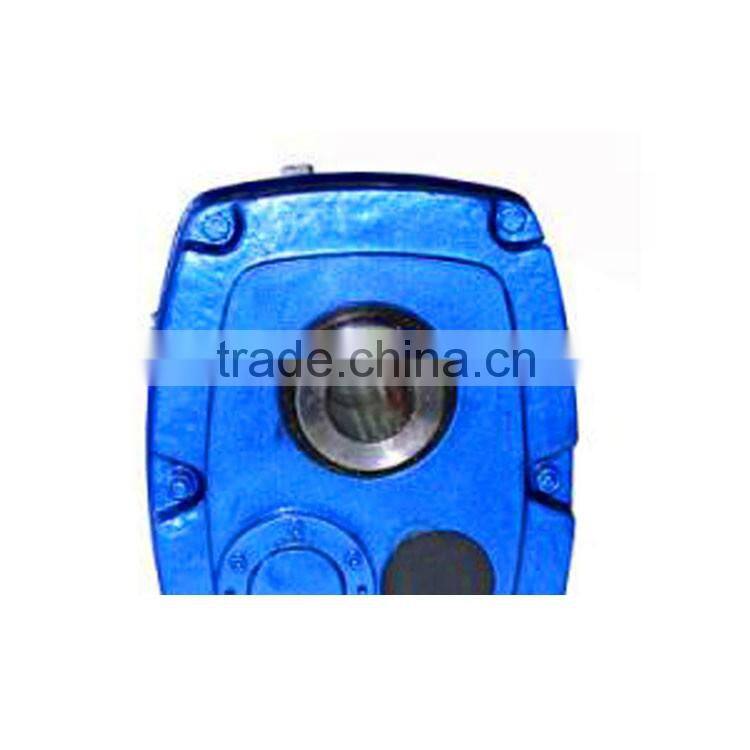 Engineering machinery two-stage drive gearbox for conveyor