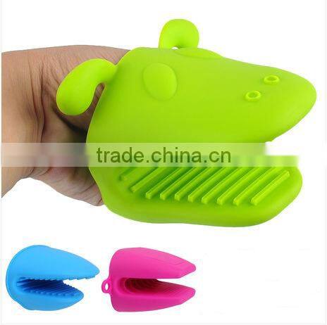 Non-stick colorful silicone oven mitt