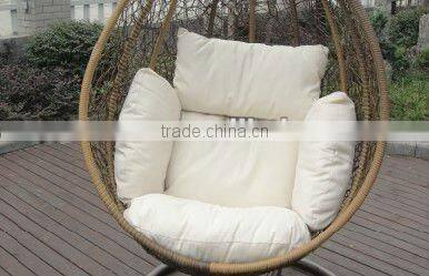 Rattan hanging egg chair