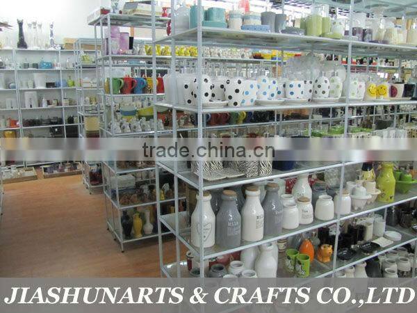 Stonewall Veins Cup Shaped Ceramic Flowerpot