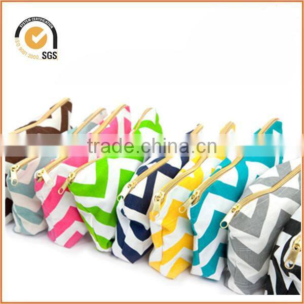 Vintage Camera Applique Zipper Pouch/Makeup Bag: Yellow Canvas with Black and White Fabric By Chiqun Dongguan CQ-H01072