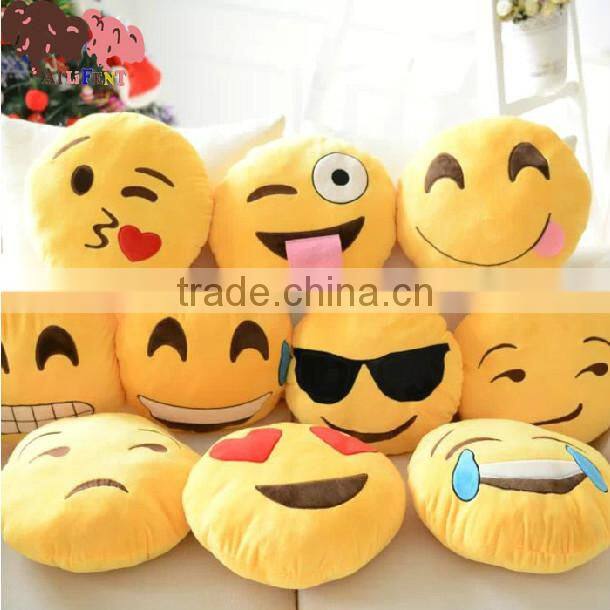 OEM polyester foam baby throw pillow/wholesale emoji decorative pillow/custom neck travel pillow