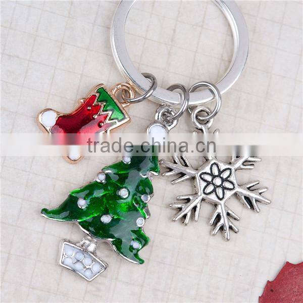 Keyring Christmas Tree Christmas Stocking Christmas Snowflake Carved White & Green Enamel Keychain
