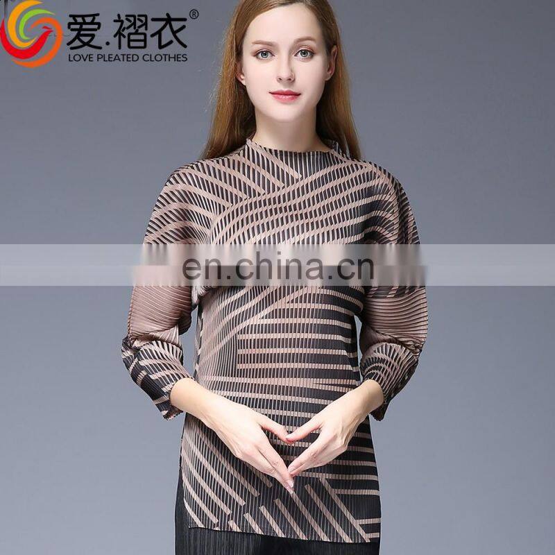 African Fancy neck Lace design ladies sexy slim blouses with light gray lace