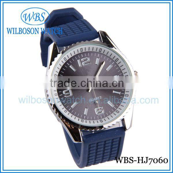 Water resistant geneva silicone rubber watch