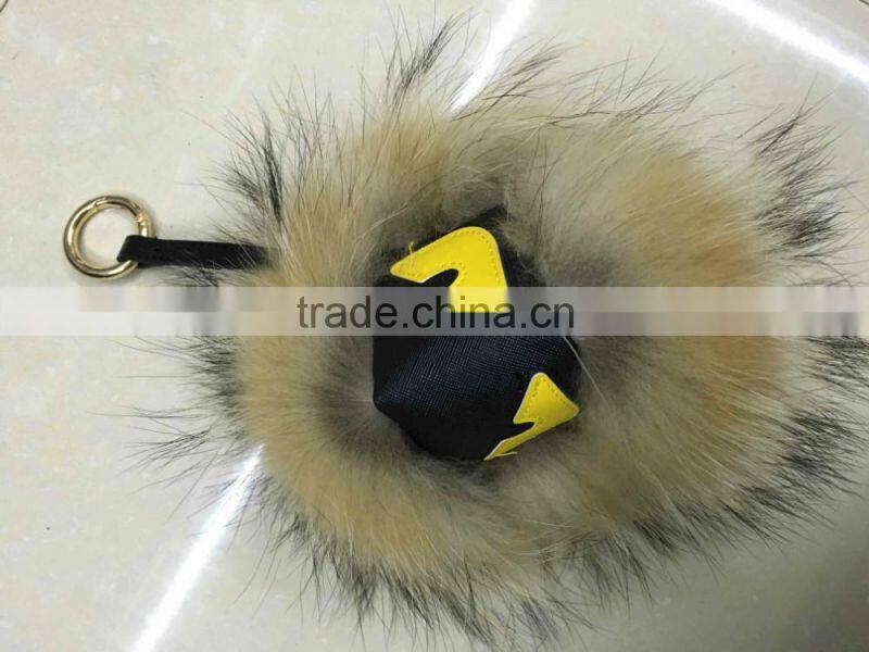 Hot fashion raccoon fur accessories monster fur keychain leather keychain fur pompoms