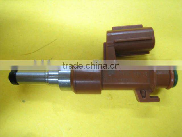 Popular original quality fuel injector for Toyota Land Cruiser Lexus Sequoia OEM 23209-39165