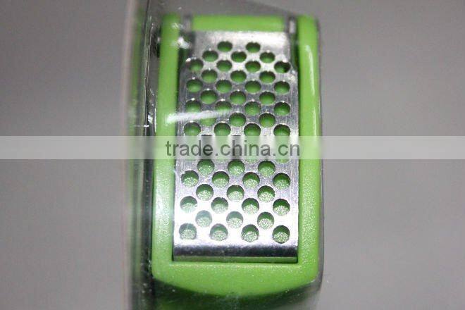 Zinc alloy garlic press w/colorful handle