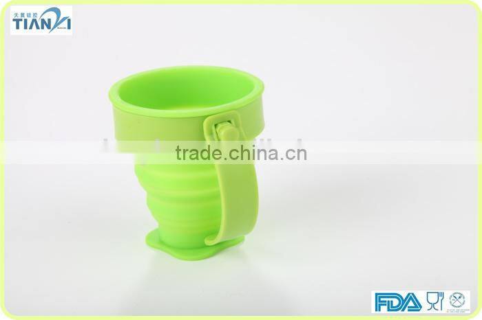 High Quality Cute Heat And Cold Resistant Silicone Water Cup with Handle