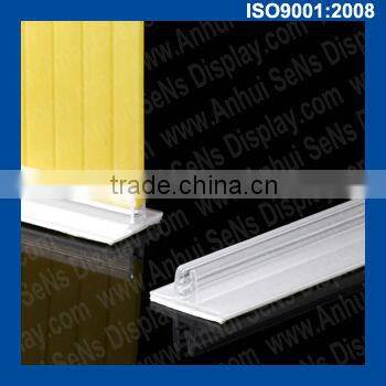 plastic sign gripper for signage display
