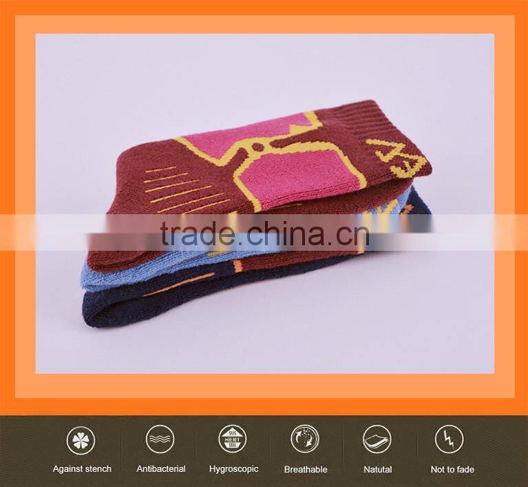 selective terry functional outdoor athletic socks