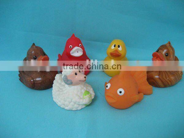 Floating Duck toys bath toy (with sound)