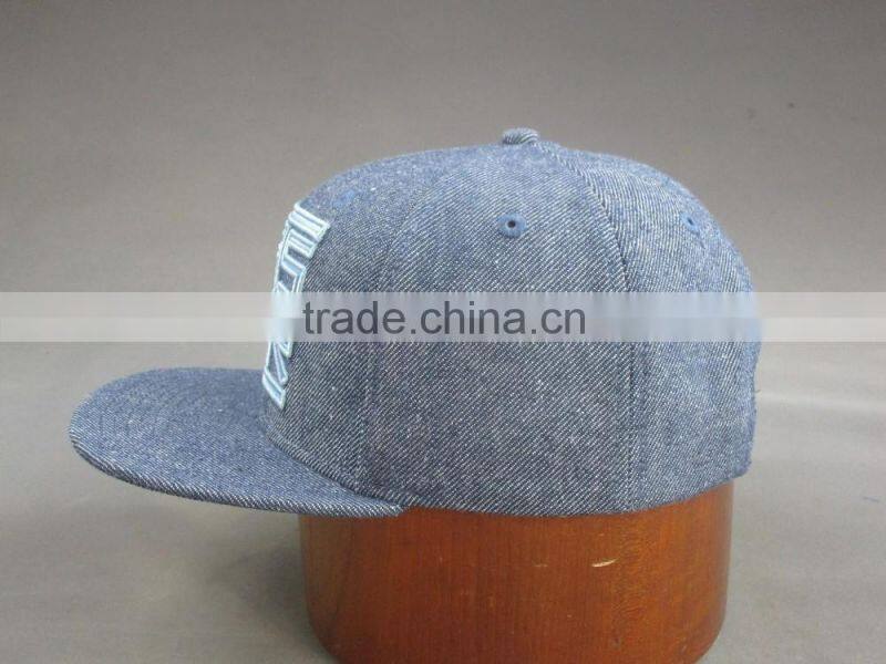 Custom high quality 6- panel snapback hat with embroidery