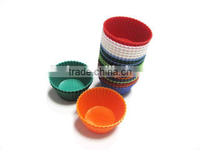 Novelty silicone cake mold set