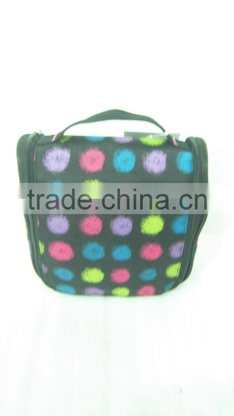 2017 latest travel makeup cosmetic organizer bag