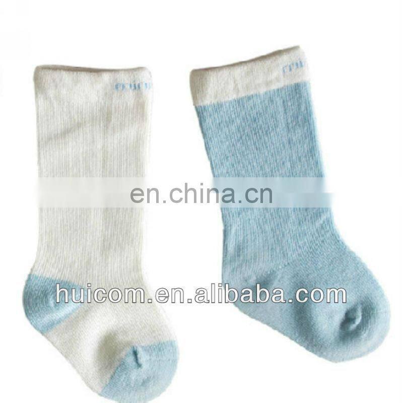 fashion winter polyester jacquard floor girls socks