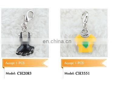 Round Metal Tag with Engraved I Love You Sign Language Symbol, Wholesale Sign Language Charm