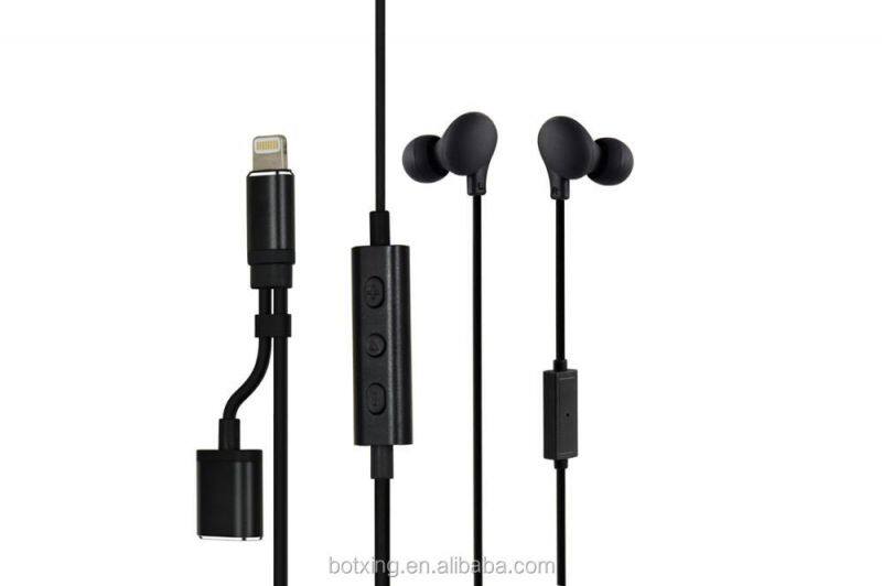 Newest High Quality Wired Stereo Super Bass MFi Earphone for iPhone with charging and listening concurrently