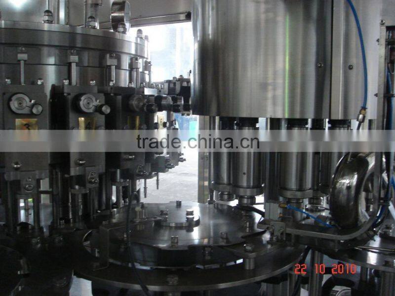2010 New style carbonated drink filling machine