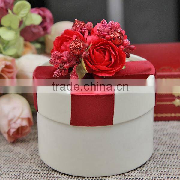 Golden Round Wedding Tinplate Candy Packing Box