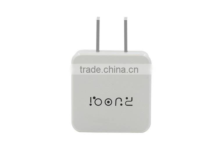 Long use life smart phone universal USB wall charger with lights