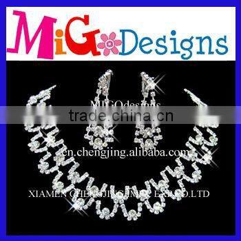 Fashion Wedding crystal Necklace Earring Tiara set