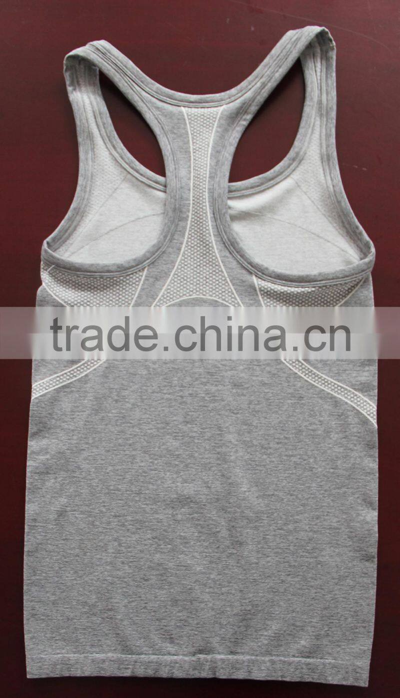 seamless moisture wicking tank top