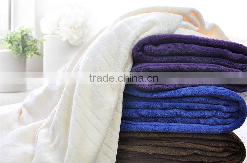 Hot Sale Wholesale Hometextile Bedding Sheet Set China Factory 100% Polyester Ultra Soft Fabric Solid Coral Fleece Blankets