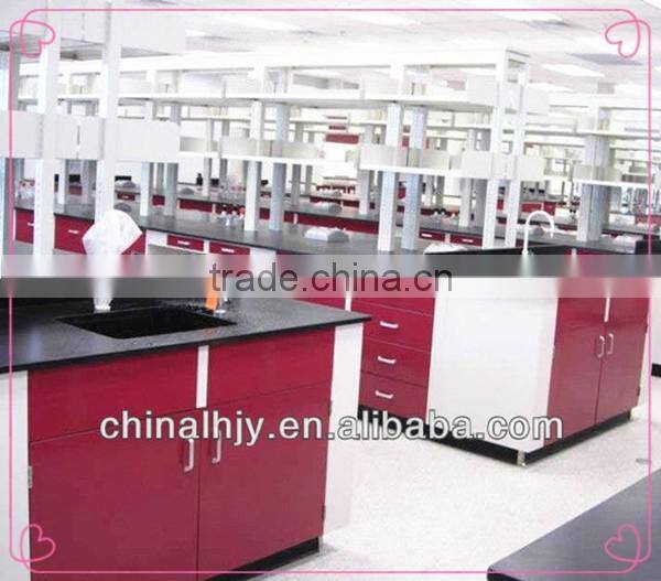 Standard Lab corner table