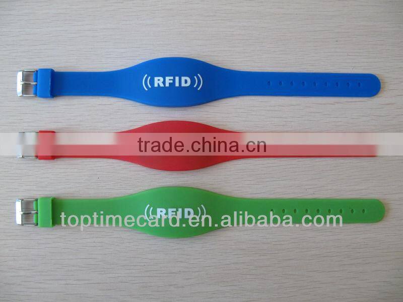 New style 13.56mhz RFID NFC silicone wristband waterproof