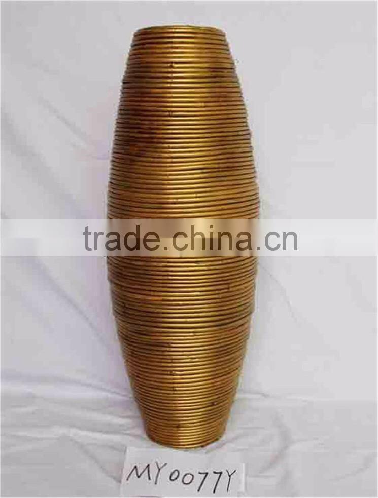 Handicraft cheap wicker vase for artificial flowers