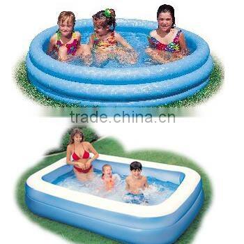 Giant inflatable family swimming pool