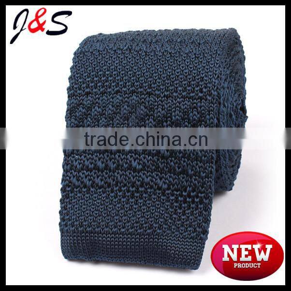 new arrival red blue stripes knitted tie KT062