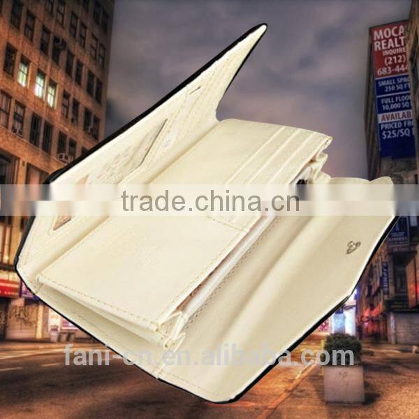 Unique magazine printed design ladies party clutch leather purse with elegance appearance