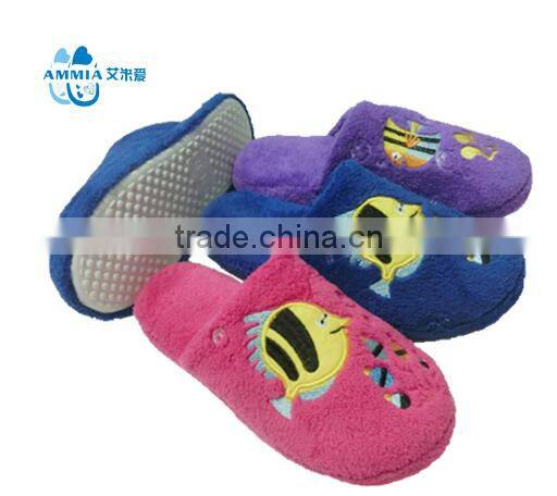 OEM ladY winter home indoor slippers Customized terry slippers winter high quality warm TPR slippers with cheap price