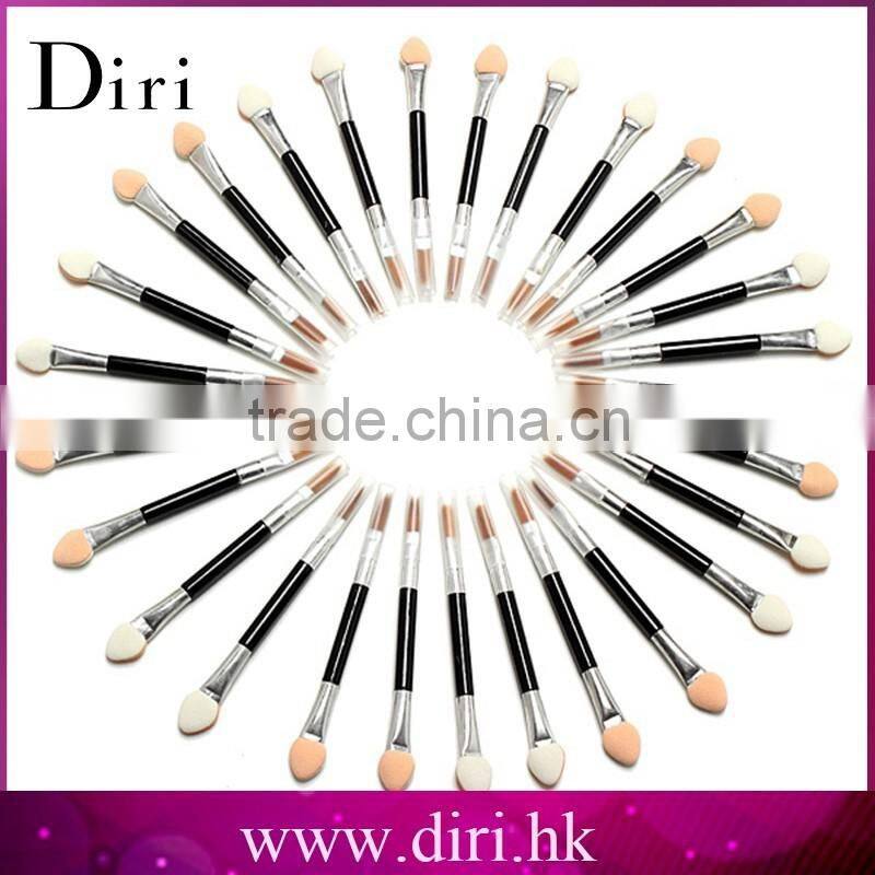 Double-ended disposable eyeshadow lip applicator