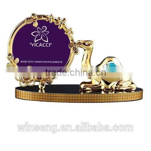Fashionable 24K gold plated Rose Round photo frame with camel decoration