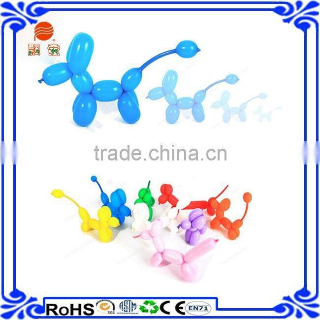 children playing animal twist long magic natural latex balloon