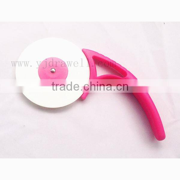 KA-3328 disposable pizza cutter