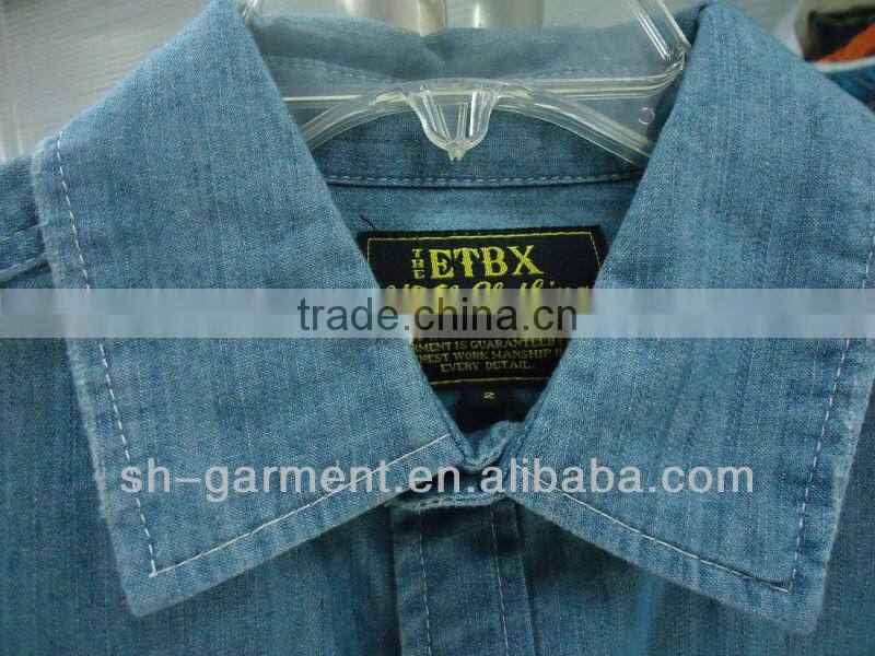 womans blue long sleeve shirt