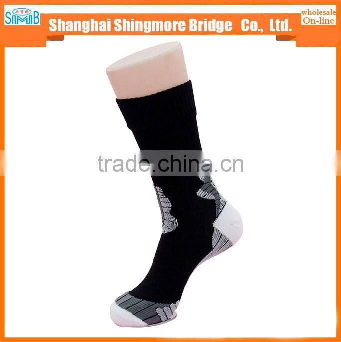 new design high quality waterproof long sport socks with good breathability