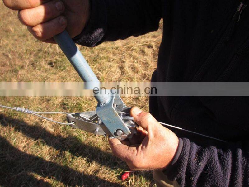 Chile Market Vine Open Gable Trellis Post