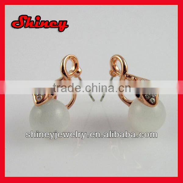yiwu wholesale cheap jewelry crystal paved hook styled pearl earring