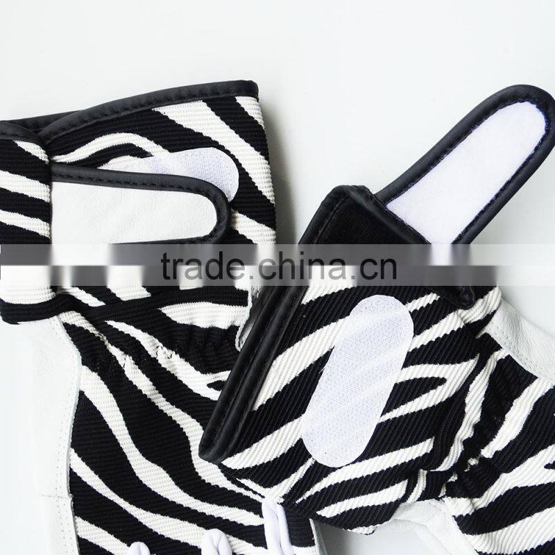 fashion Zebra-stripe women in rubber gloves